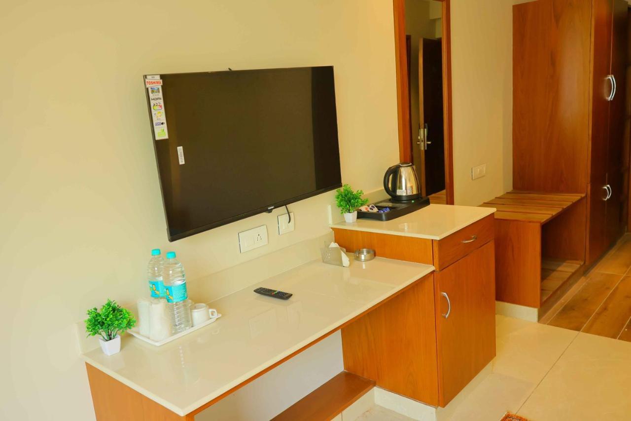Sa-Ba Manali Inn, Mall Road ภายนอก รูปภาพ