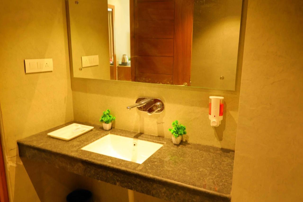 Sa-Ba Manali Inn, Mall Road ภายนอก รูปภาพ