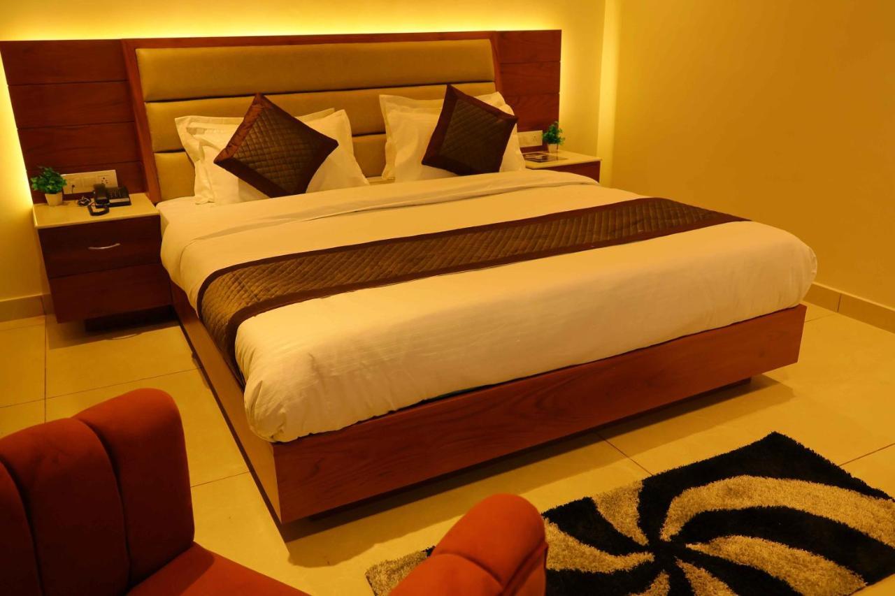 Sa-Ba Manali Inn, Mall Road ภายนอก รูปภาพ
